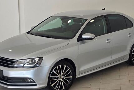 VW Jetta 123.000 km 12.990 &euro; Hamburg 22043