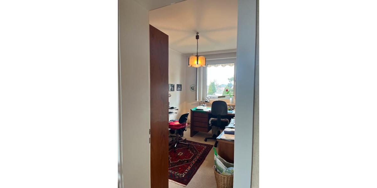 Dachgeschoßwohnung Halstenbek - 4 Zimmer, 93 m&sup2;, 270.000&euro; | Angebot:26517560