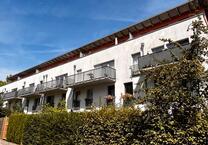 Helle 3-Zimmer-Wohnung mit Balkon und Einbauküche in gepflegtem Mehrfamilienhaus