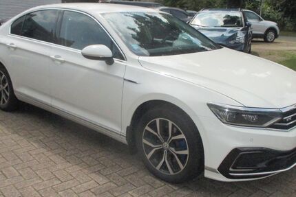 VW Passat 98.542 km 19.800 € Hollenstedt 21279