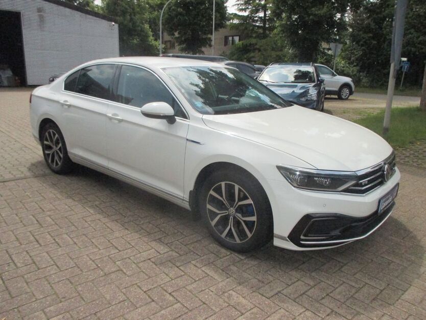 VW Passat 98.542 km 19.800 € Hollenstedt 21279