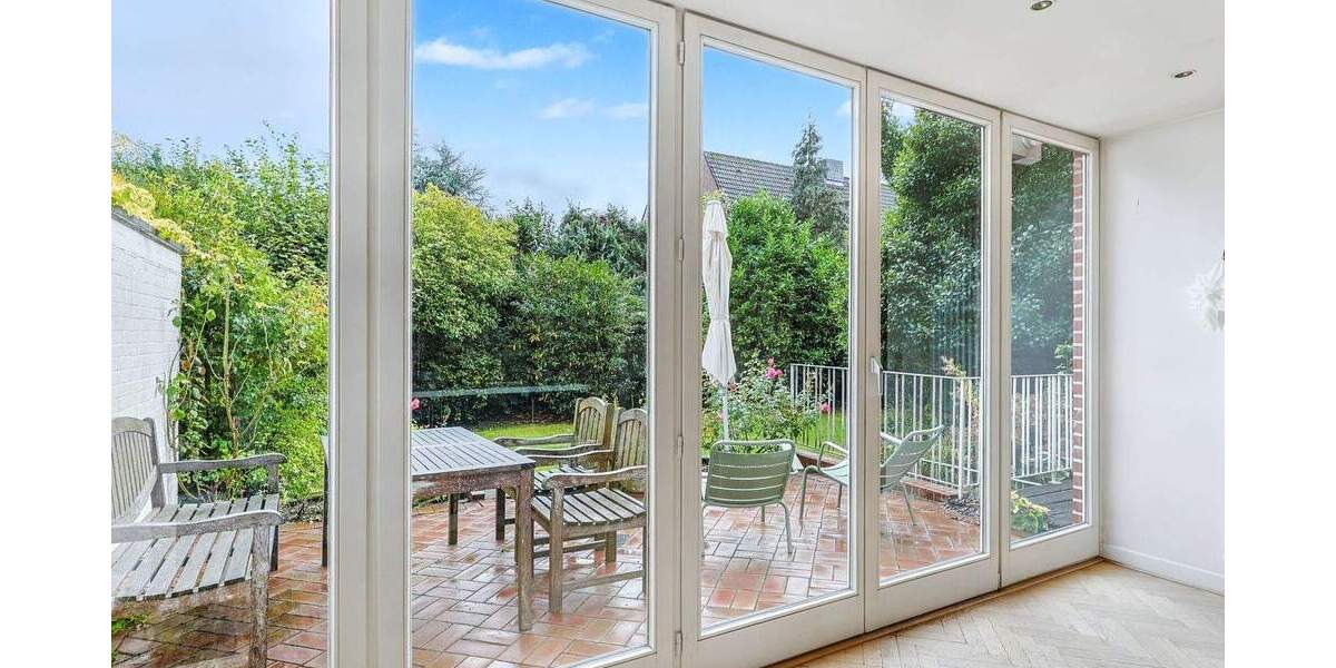 Stadtleben trifft Gartenruhe - 4-Zimmer-Wohnung mit 250?m² Garten und 189 m² Wohn-Nutzfläche 4 zimmer