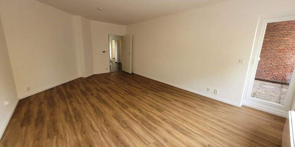 Frisch renovierte 2 Zimmer Balkonwohnung - ideal für SIE und IHN 2 zimmer