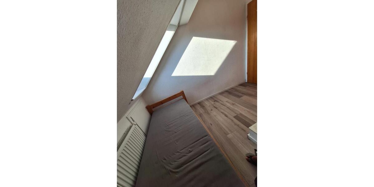 Dachgeschoßwohnung Hamburg Harburg - 2 Zimmer, 25 m&sup2;, 500&euro; | Angebot:25838898