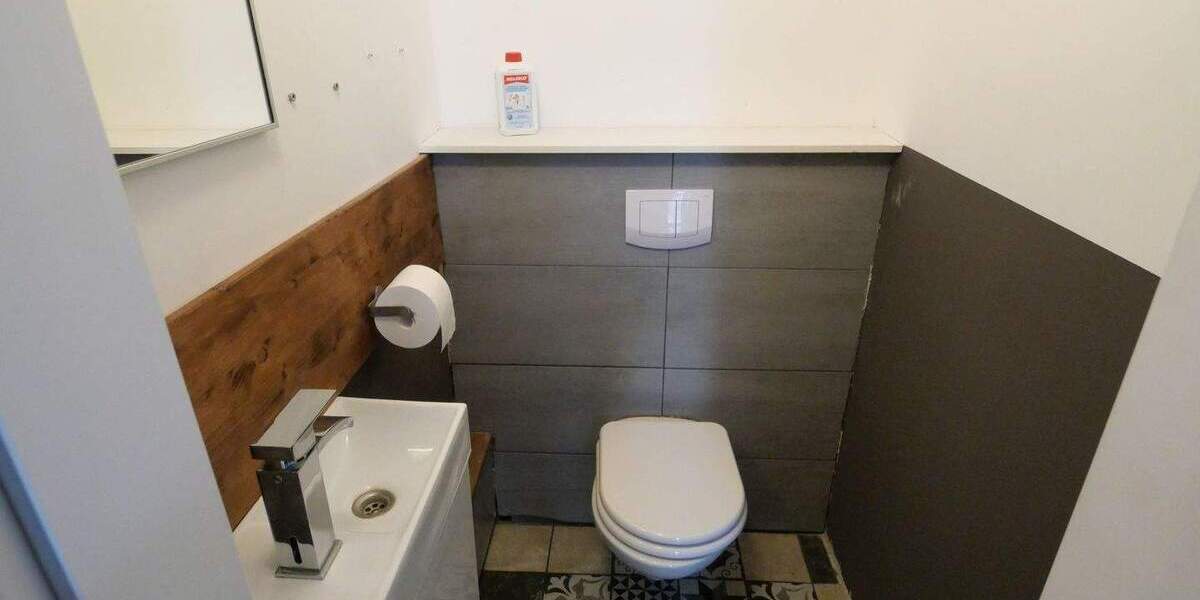 2 Monate Mietfrei - Große Fläche für Laden, Büro oder Praxis zimmer