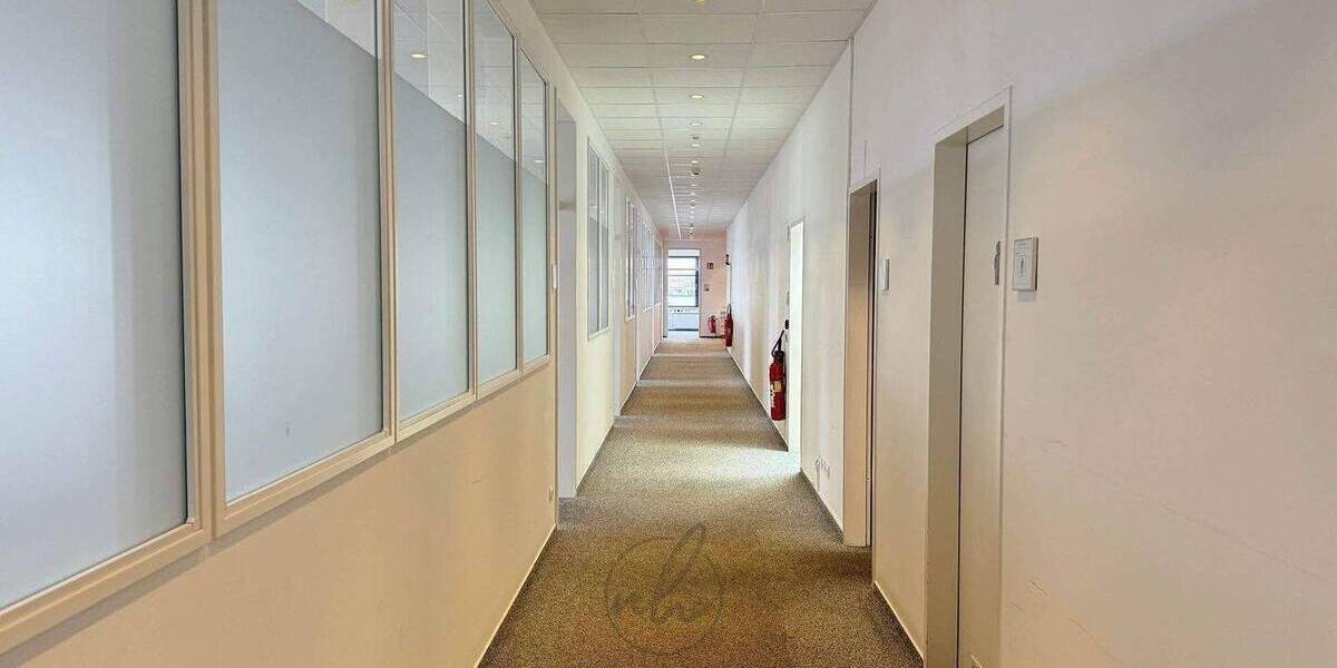 Gewerbeobjekt Hamburg Rahlstedt - 1 Zimmer, 67 m&sup2;, 871&euro; | Angebot:26933786