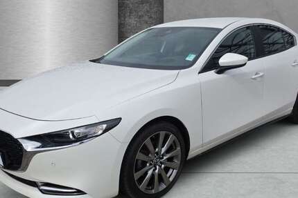 Mazda 3 83.346 km 18.990 &euro; Hamburg 21079