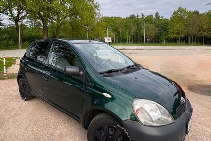 Toyota Yaris 145.200 km 2.490 &euro; Quickborn 25451