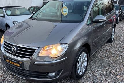 VW Touran 124.000 km 9.500 &euro; Hamburg 22045