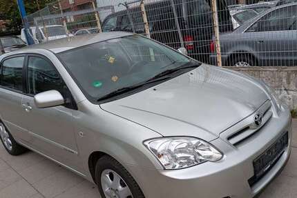 Toyota Corolla 198.900 km 3.350 &euro; Hamburg 20097