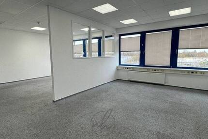Gewerbeobjekt Hamburg Rahlstedt - 3 Zimmer, 130 m&sup2;, 1.690&euro; | Angebot:26834451