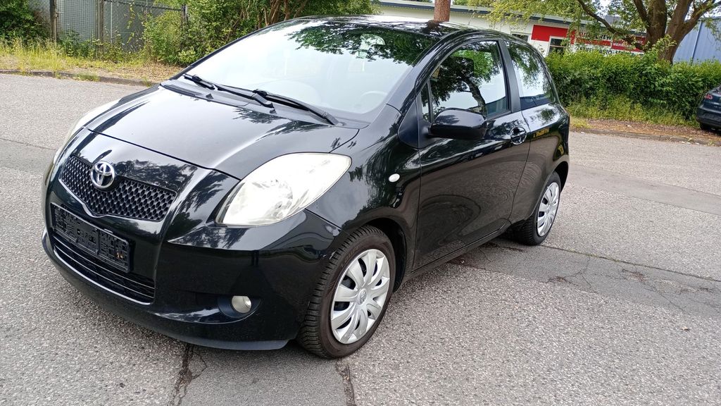 Toyota Yaris 235.000 km 1.999 &euro; Bargteheide bei Hamburg 22941