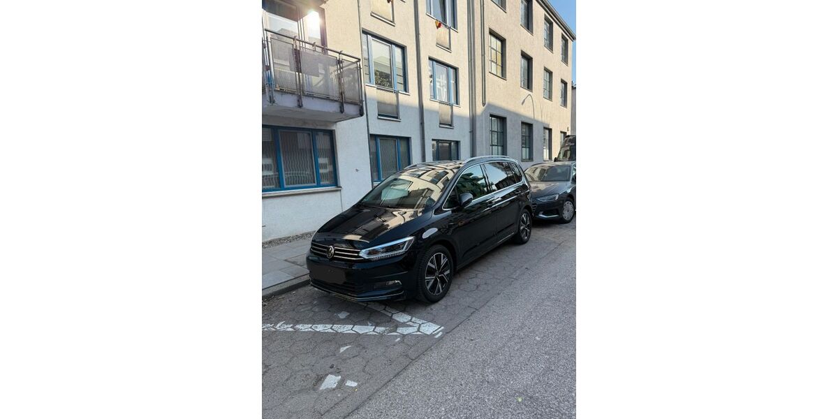 VW Touran 60.000 km 25.900 &euro; Hamburg 22041