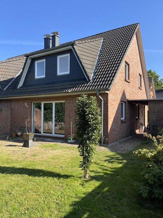 Doppelhaushälfte in Pinneberg-Nord 4 zimmer