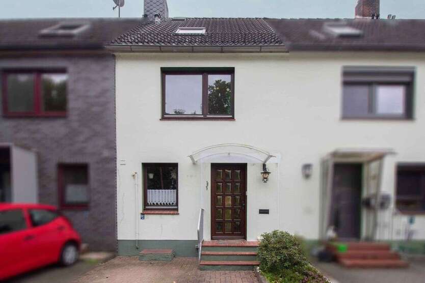 Haus zum Kaufen in Neu Wulmstorf 255.000 € 90.3 m² 5 zimmer