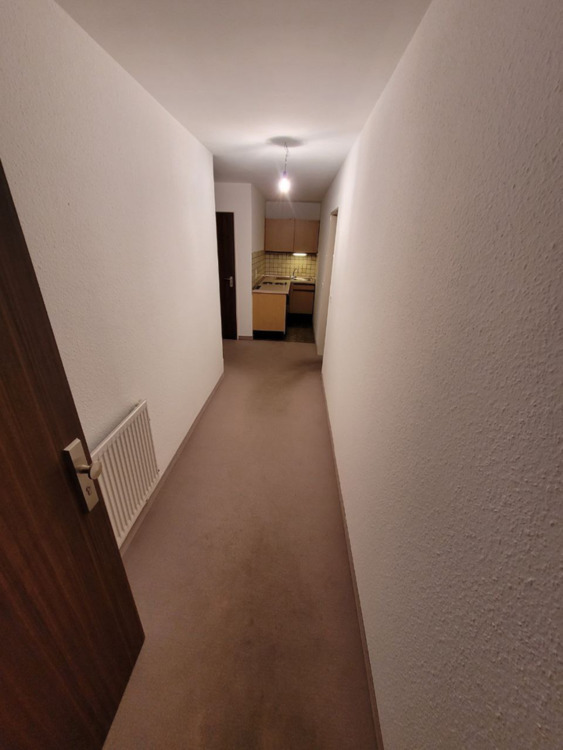 Büro & Lager mit Pantry und Duschbad; frisch gestrichen zimmer
