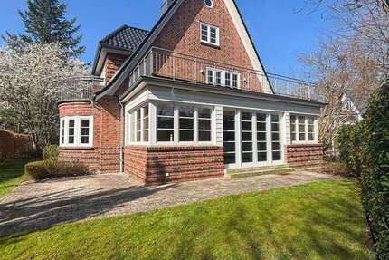 Haus Hamburg Wandsbek - 8 Zimmer, 260 m&sup2;, 4.400&euro; | Angebot:27324633