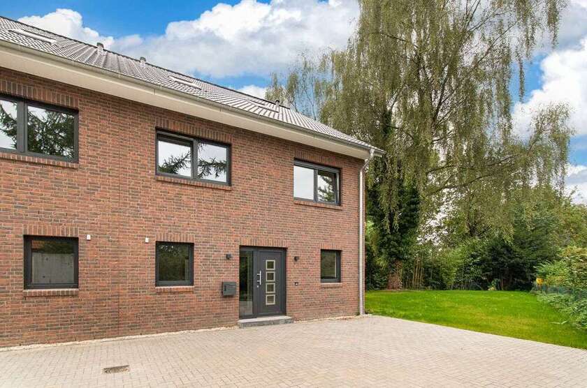 Haus zum Mieten in Hamburg 3.250 € 192 m²