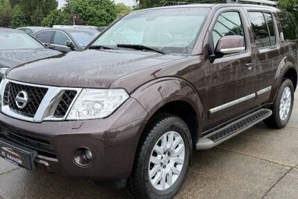 Nissan Pathfinder 202.529 km 12.990 &euro; Hamburg 22529