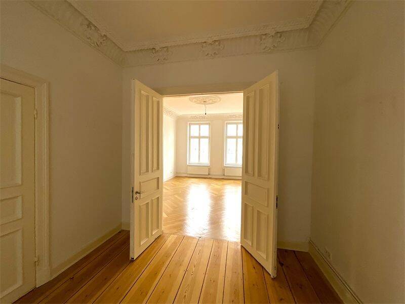 Mittendrin und ruhig - 5 Zimmer WHG, ca. 134 m², WG geeignet, im 3. OG am Steindamm, St. Georg