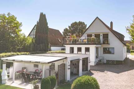 Haus zum Kaufen in Rellingen 795.000 € 213 m² 7 zimmer