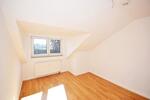 Dachgeschoßwohnung Bargteheide - 3 Zimmer, 95 m&sup2;, 1.330&euro; | Angebot:25992572