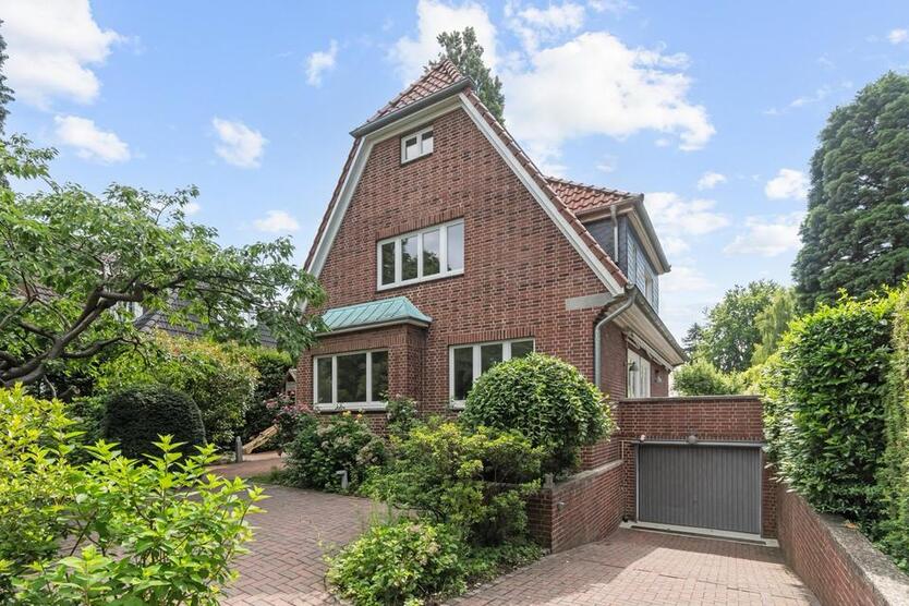Elbnahes Wohnjuwel in Nienstedten | Kernsaniertes Familienhaus