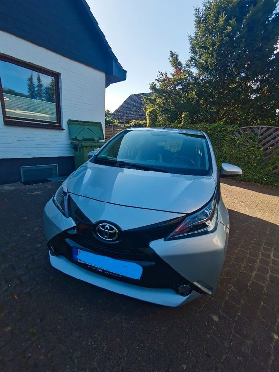 Aygo (X)