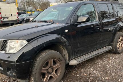 Nissan Pathfinder 250.000 km 3.500 € Henstedt Ulzburg 24558