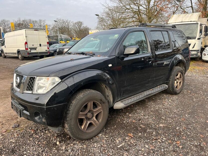 Nissan Pathfinder 250.000 km 3.500 € Henstedt Ulzburg 24558
