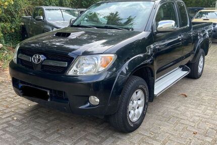 Toyota Hilux 198.000 km 10.000 € Hamburg 20535