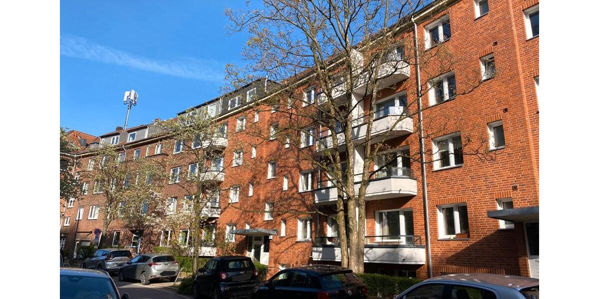 Dachgeschoßwohnung Hamburg Winterhude - 3.5 Zimmer, 82 m&sup2;, 1.485&euro; | Angebot:26381595