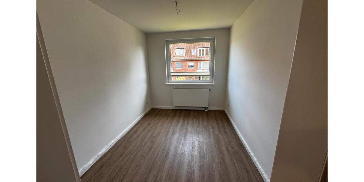 Etagenwohnung Hamburg Schnelsen - 4 Zimmer, 83 m&sup2;, 1.750&euro; | Angebot:26075337