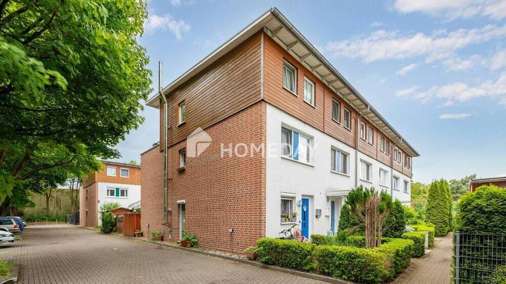 EndReihenhaus, 5 Zimmer mit Kamin, Dachterrasse, Garten und Stellplatz...