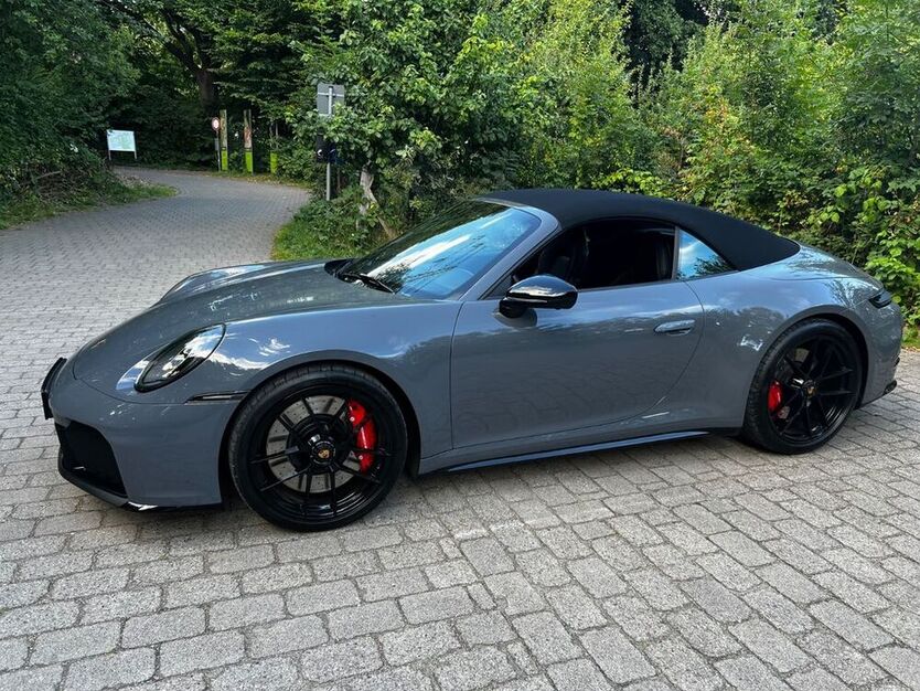 992