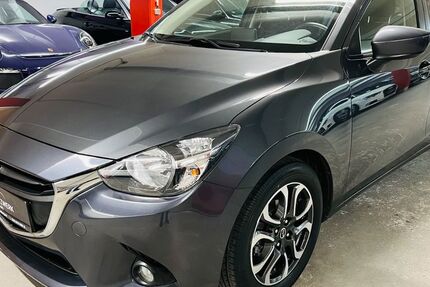 Mazda 2 110.012 km 9.300 &euro; Hamburg 20537