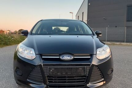 Ford Focus 126.500 km 5.800 &euro; Beckdorf 21643