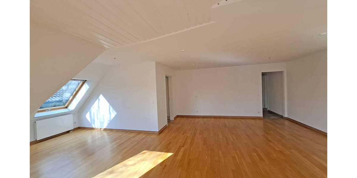 Etagenwohnung Hamburg Lokstedt - 3 Zimmer, 115 m&sup2;, 1.800&euro; | Angebot:26065049