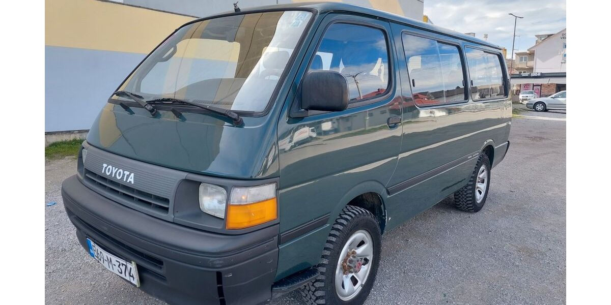 Toyota Hiace 231.214 km 5.600 &euro; Hamburg 20539