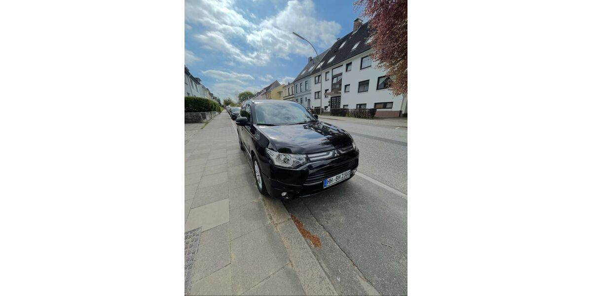 Mitsubishi Outlander 131.650 km 8.959 &euro; Hamburg 21075