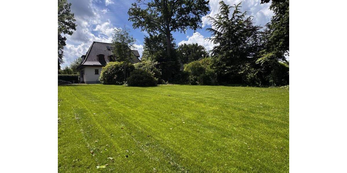 Einfamilienhaus Pinneberg - 7 Zimmer, 140 m&sup2;, 2.170&euro; | Angebot:26908840