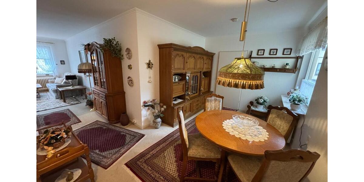 Schöne 3 Zimmer Wohnung+Tiefgaragenstellplatz in zentraler Lage 3 zimmer