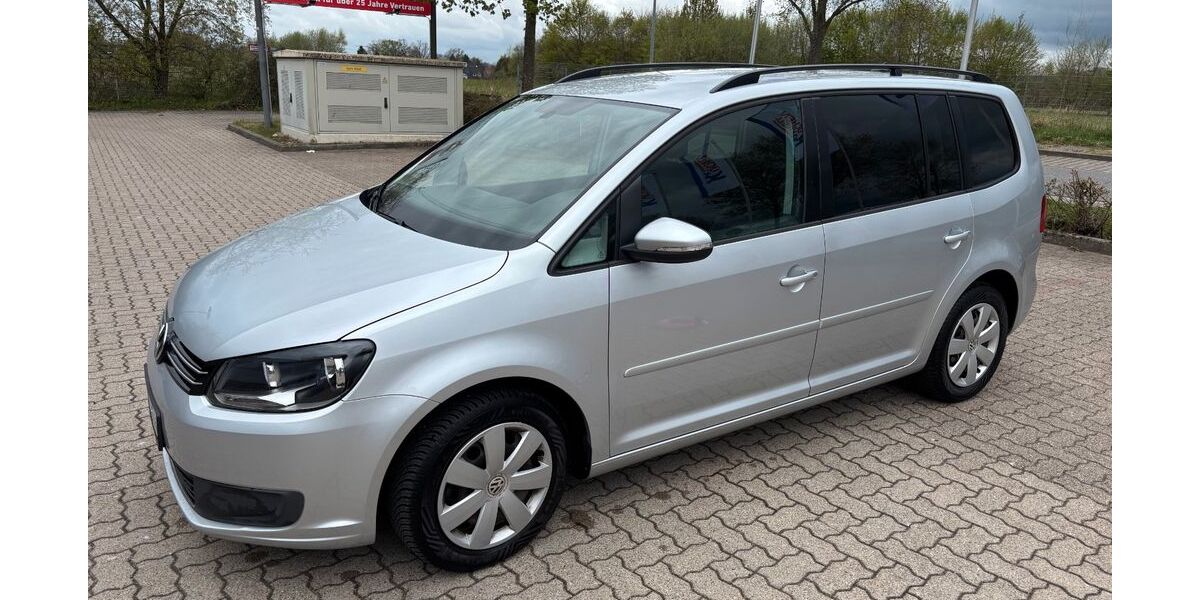 VW Touran 197.000 km 6.699 &euro; Halstenbek 25469