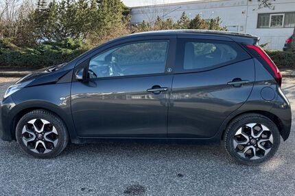 Toyota Aygo (X) 6.453 km 11.490 &euro; Barsbüttel 22885