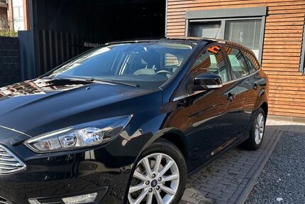 Ford Focus 85.934 km 11.999 &euro; Hamburg 22041