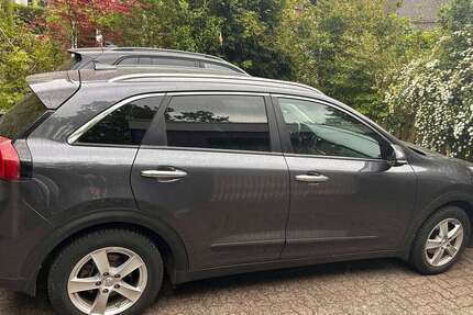 Kia Niro 92.500 km 13.100 &euro; Hamburg, Freie und Hansestadt 22609