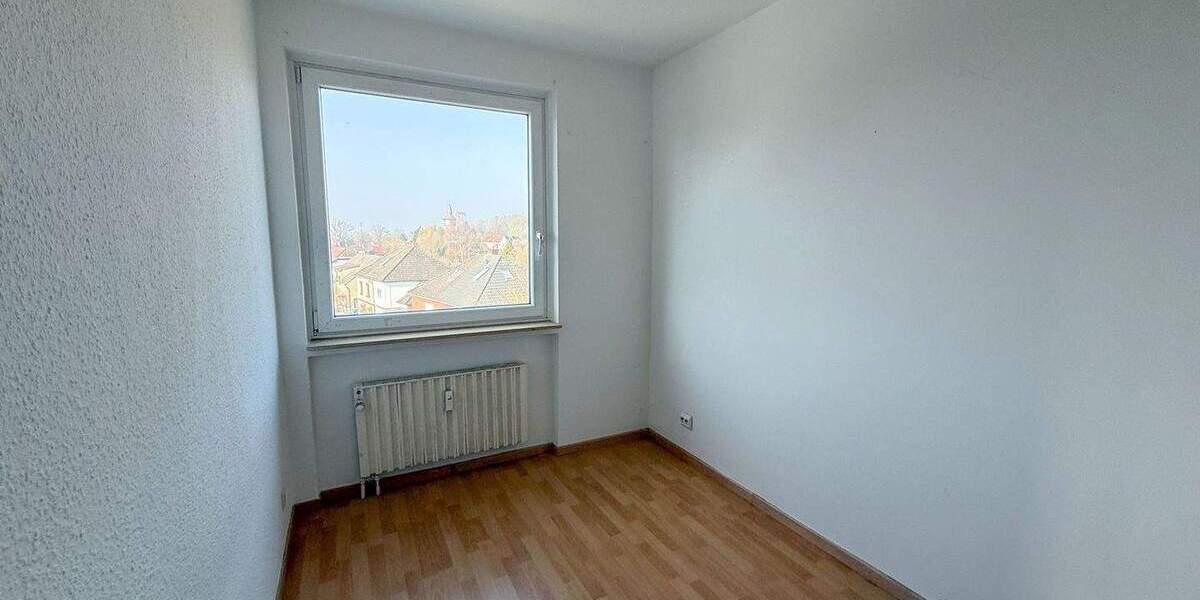 Etagenwohnung Pinneberg - 4 Zimmer, 88 m&sup2;, 199.000&euro; | Angebot:25599788