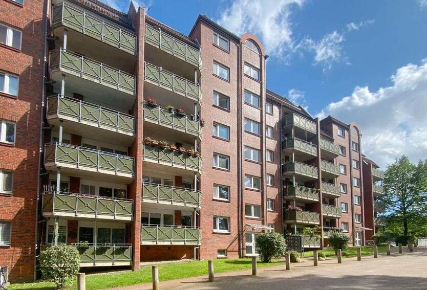 Moderne 2-Zimmer-Wohnung mit überdachten Balkon & Tiefgarage zimmer