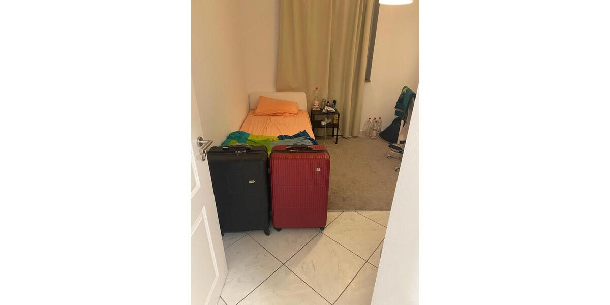 Etagenwohnung Hamburg Schnelsen - 5 Zimmer, 12 m&sup2;, 650&euro; | Angebot:25291528