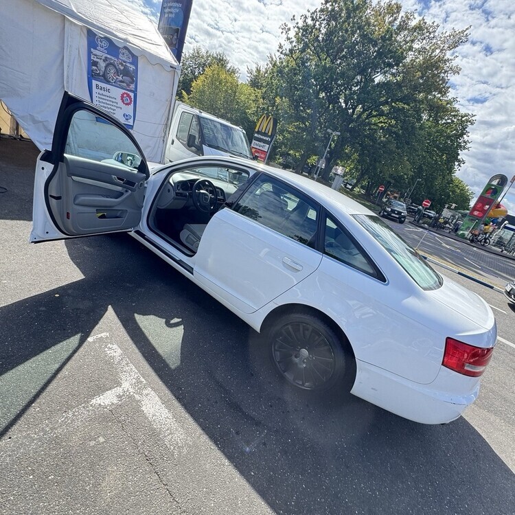 Audi A6 170.000 km 5.800 € Hamburg 20038